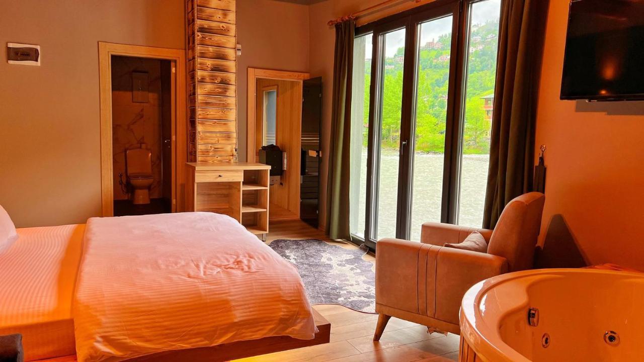 Bed and Breakfast Heaven Vip Wooden Palace Ардешен Экстерьер фото