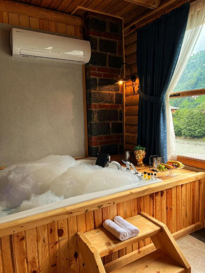 Bed and Breakfast Heaven Vip Wooden Palace Ардешен Экстерьер фото