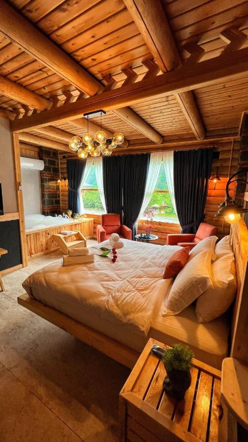 Bed and Breakfast Heaven Vip Wooden Palace Ардешен Экстерьер фото