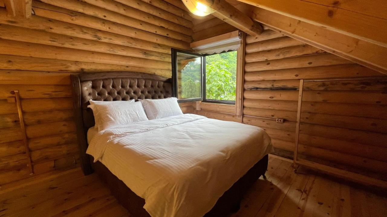 Bed and Breakfast Heaven Vip Wooden Palace Ардешен Экстерьер фото